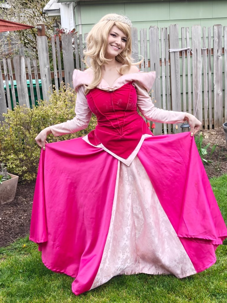 Hire a Princess Portland – Meet Performer Veronica